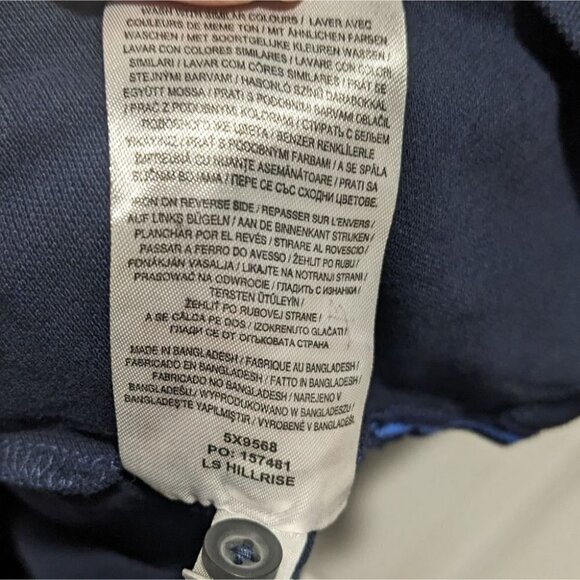 Le Shark | Hillrise Collarless Polo Shirt In True Navy - Picture 9 of 9